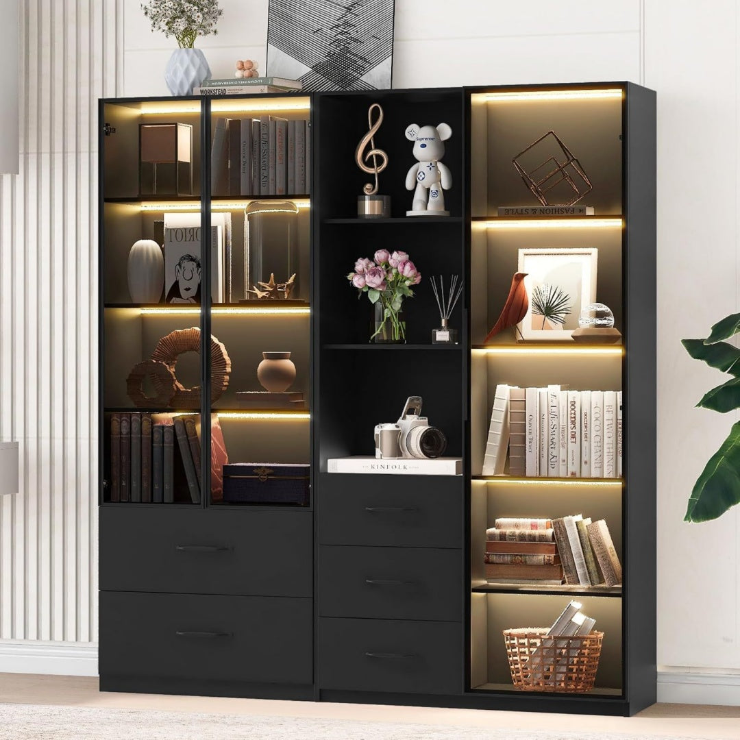 Vitrine mit Glastueren