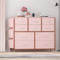 Schubladen und ein Metallgestell bestimmen das Sideboard