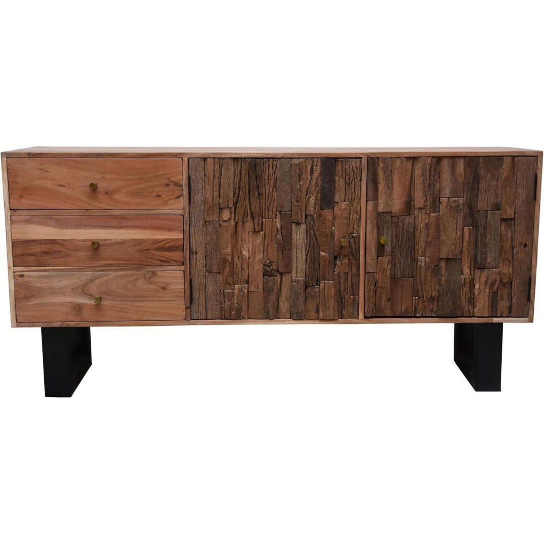 Das Sideboard misst 160 x 40 x 76 cm